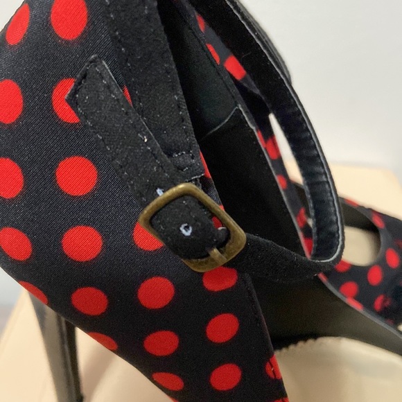 Shoedazzle polka dot heels 8 - Picture 8 of 10